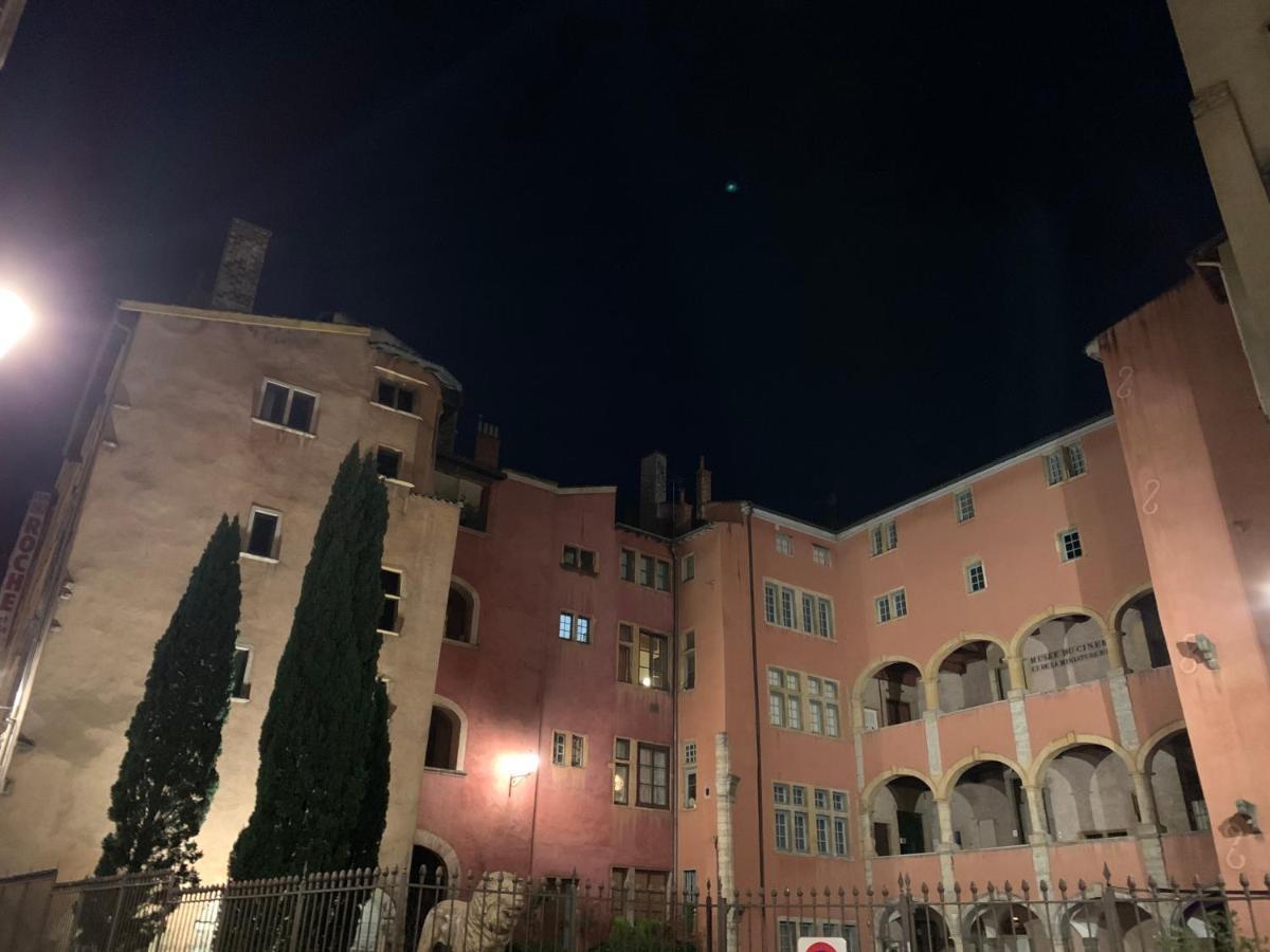 Gite Du Vieux Лион Екстериор снимка