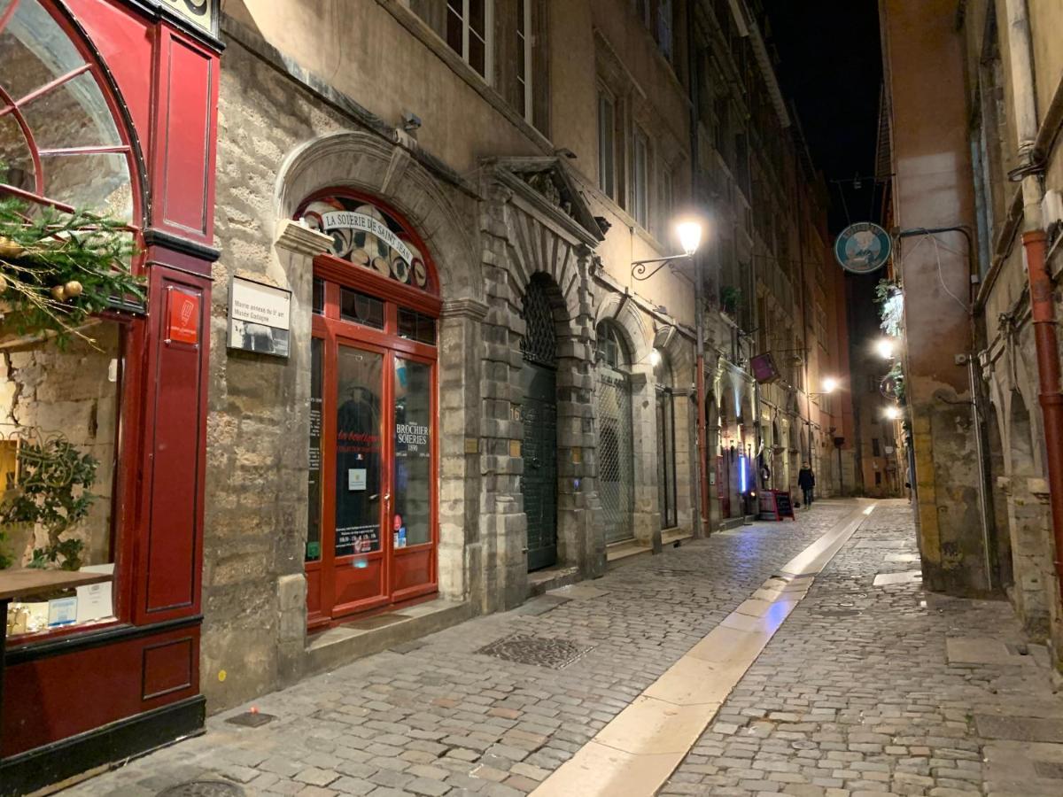 Gite Du Vieux Лион Екстериор снимка