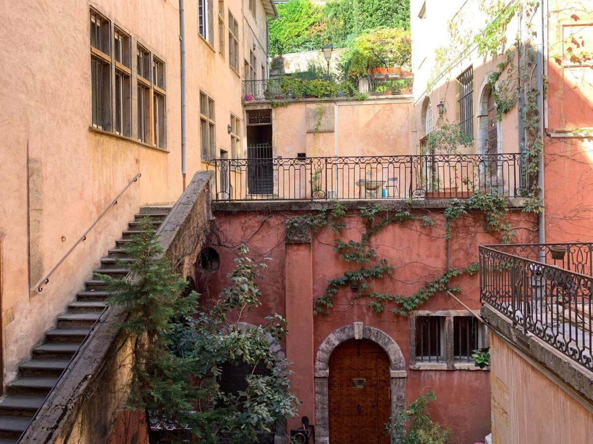 Gite Du Vieux Лион Екстериор снимка